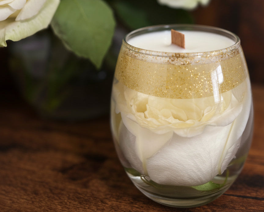 Golden Bloom Water Candle